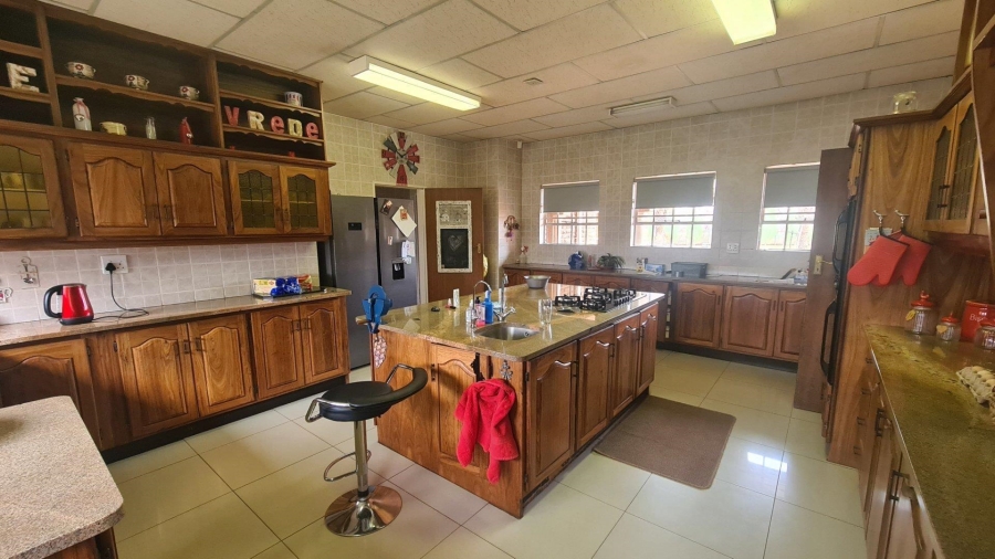 5 Bedroom Property for Sale in Wilgeboom A H North West